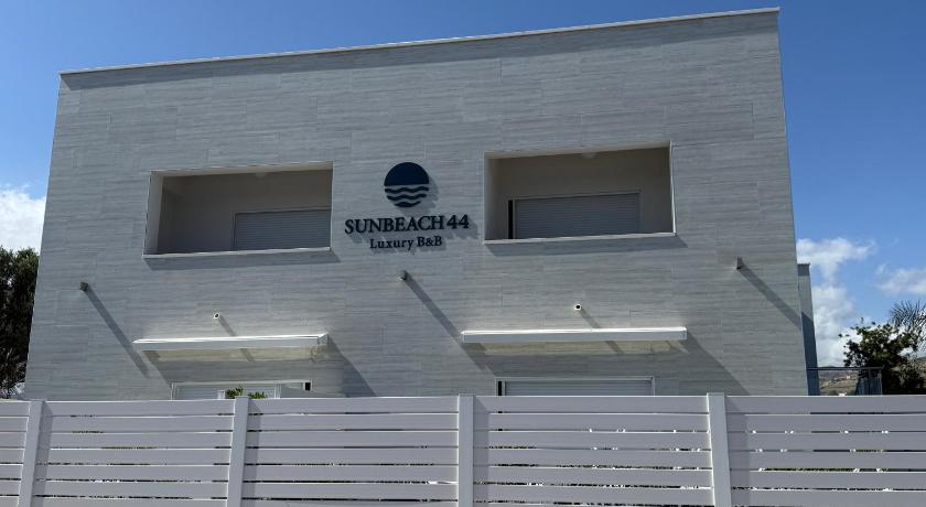 SunBeach 44 - Luxury B&B