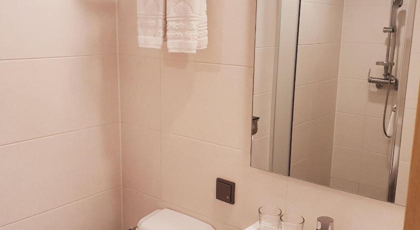 Image of Superior Single Room 1