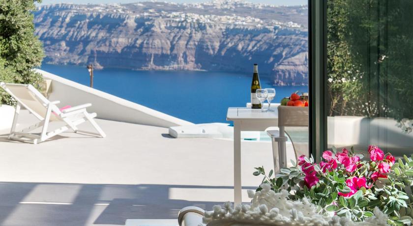 Aura Marina Apartments Santorini — Hotel in Santorini