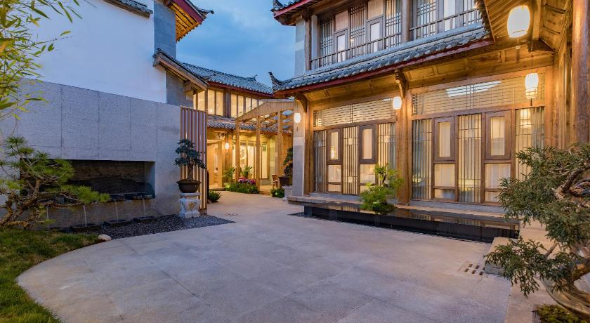 麗江 Floral Qinyuan Light Luxury Inn Lijiang Ancient Town Flagship Store-花筑沁园轻奢客栈丽江古城店 ホテル プール