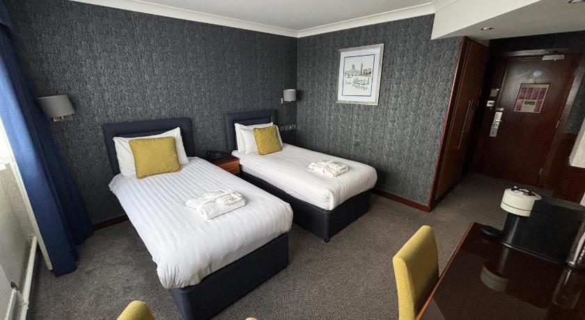Image of Standard Family Room 4