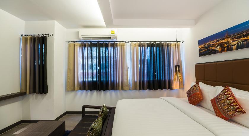 Image of Suite 15