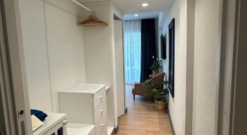 Image of Suite with Private Pool 12
