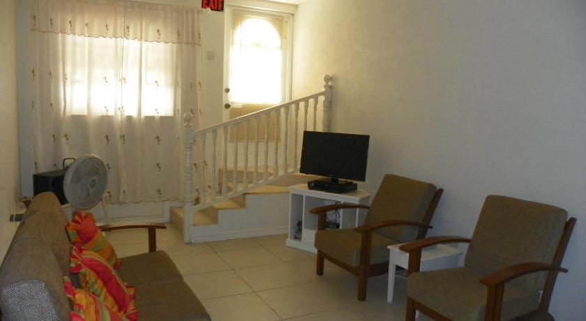 AnnJenn Apartments photo