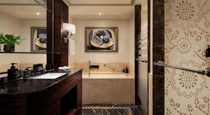 Image of Mosaic Suite, 1 Bedroom Junior Suite, 1 King Super, Private Sofa bed 2