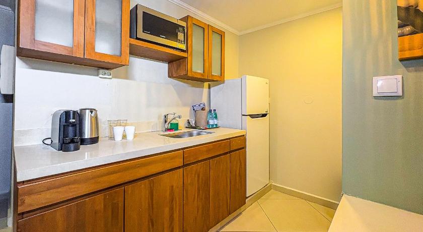 Image of Neighborhood View Twin with Kitchenette 1