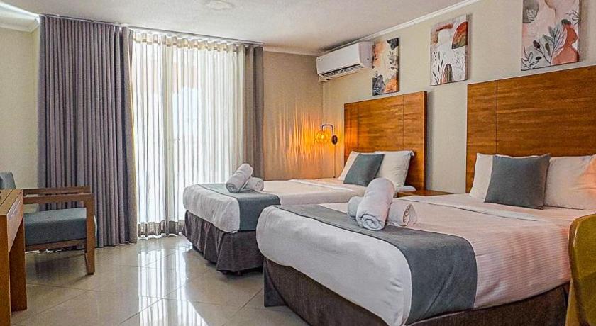 Image of Neighborhood View Twin with Kitchenette 9