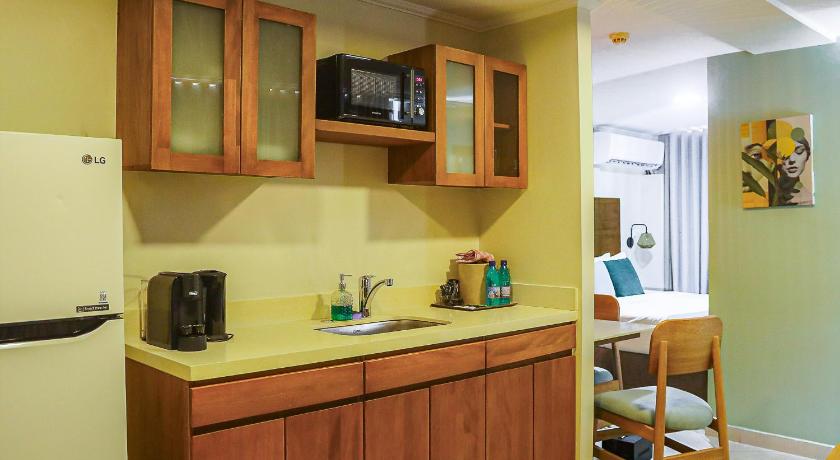 Image of Junior Suite with Kitchenette 1
