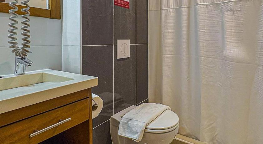 Image of Junior Suite with Kitchenette 16