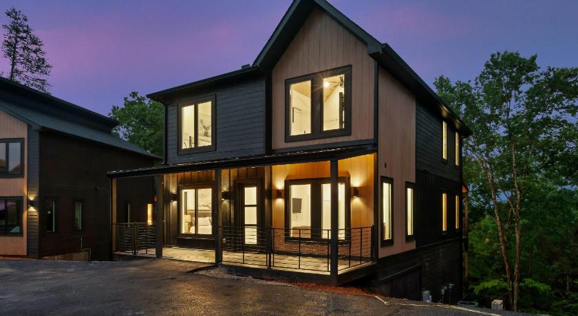 세비어빌 (TN) Cozy Retreat Luxurious stay with Pool & Hot Tub 4성급 숙소 수영장