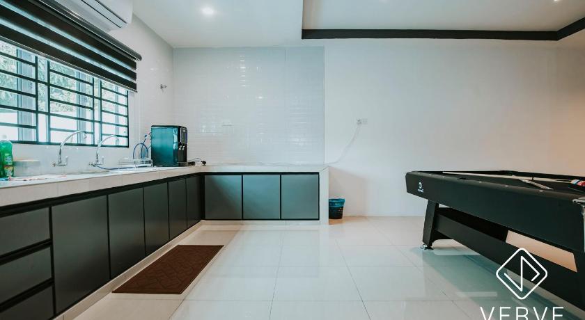 Ipoh Ipoh Lazy Private Club House 4B3B by Verve@14 pax 3-Star Guesthouse exterior