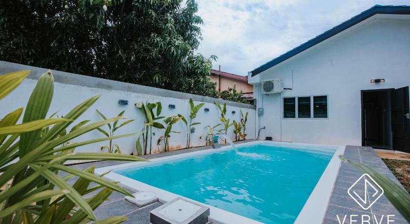Ipoh Ipoh Lazy Private Club House 4B3B by Verve@14 pax 3-Star Guesthouse lobby