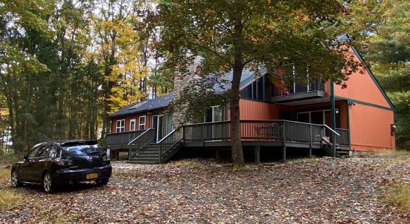 그린타운 Paradise Uncovered Chalet Near Lake 5성급 숙소 객실