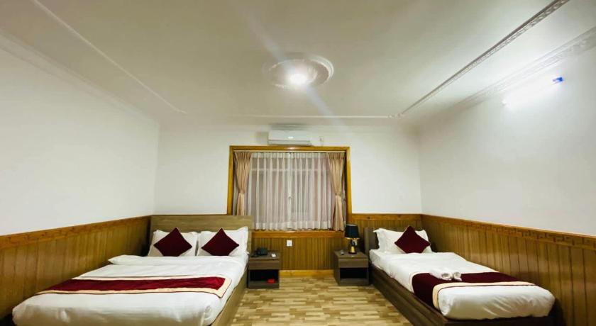 Jigmeling Deluxe — Kathmandu (4)