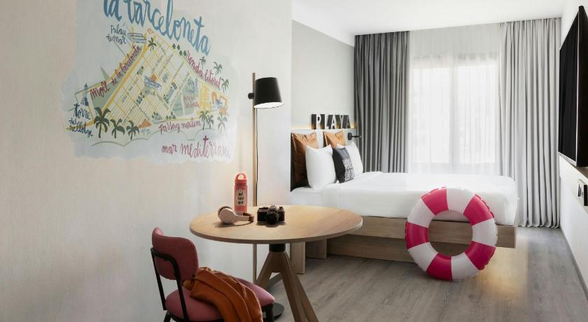 Immagine di Moxy Sleeper, Guest room, 1 Queen, Balcony 3