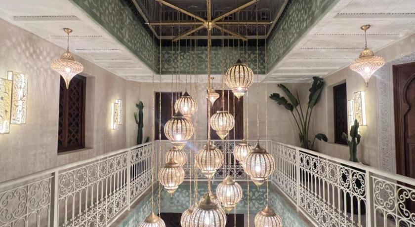 Riad Noon - image 6