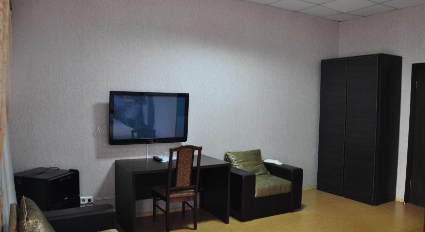 Szoba hatalmas kétszemélyes ággyal (King Room) fotója 15