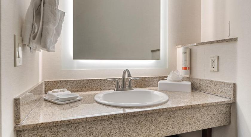 Image of Junior Suite 8