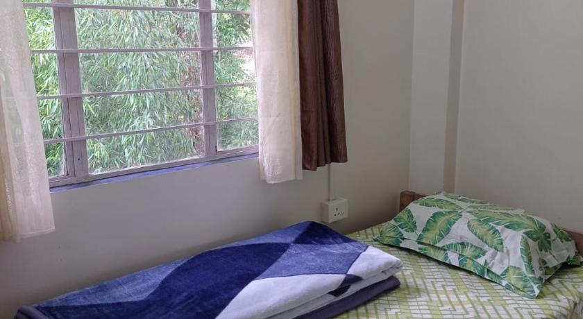Pine Forest Home stay with Kitchen