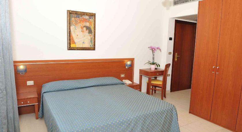 Hotel Abruzzo photo
