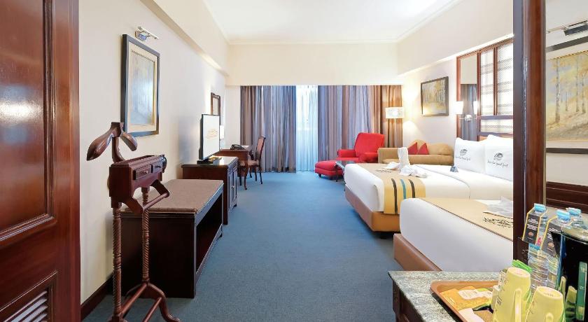 Image of Deluxe Family Room 10