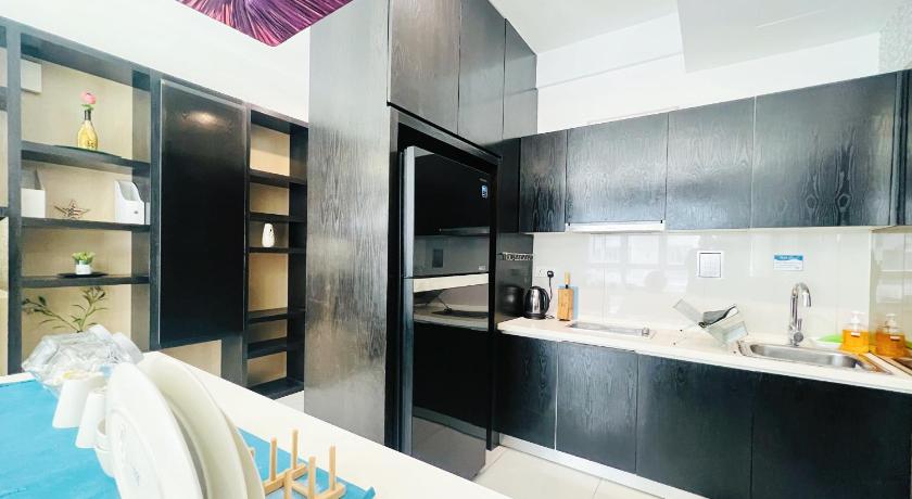 Regalia Residence Hostel By Vacation Suites - image 9