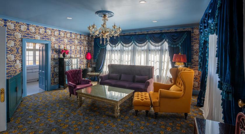 Image of Duchess Suite 12