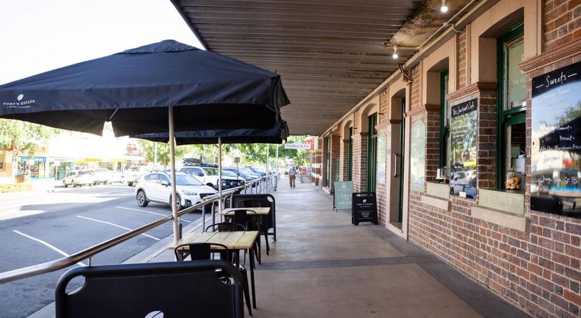 THE FED AND BED TEMORA