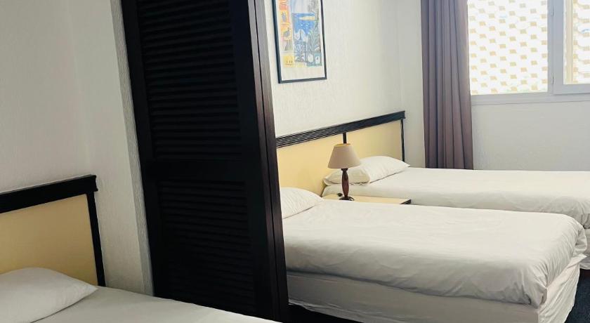 รูปของดีลักซ์ สำหรับ 3 คน (Deluxe Triple Room) 10