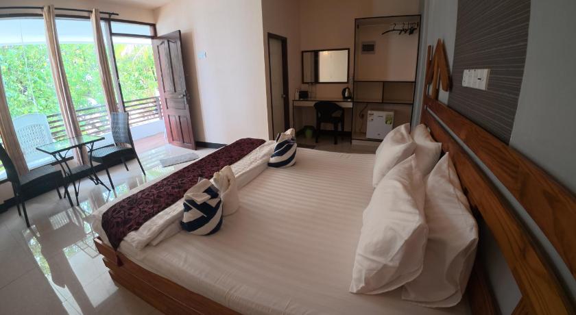 Image of Deluxe Double Room 11