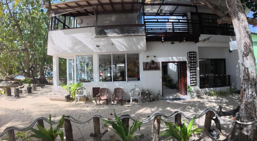 Image of Deluxe Family Room 1