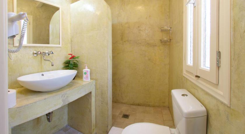 Image of Three-Bedroom House 21