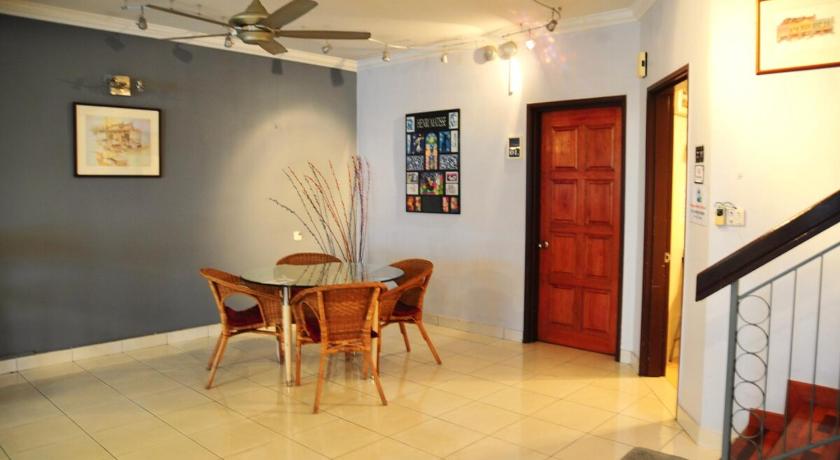GRAYHAUS Guest House - image 8