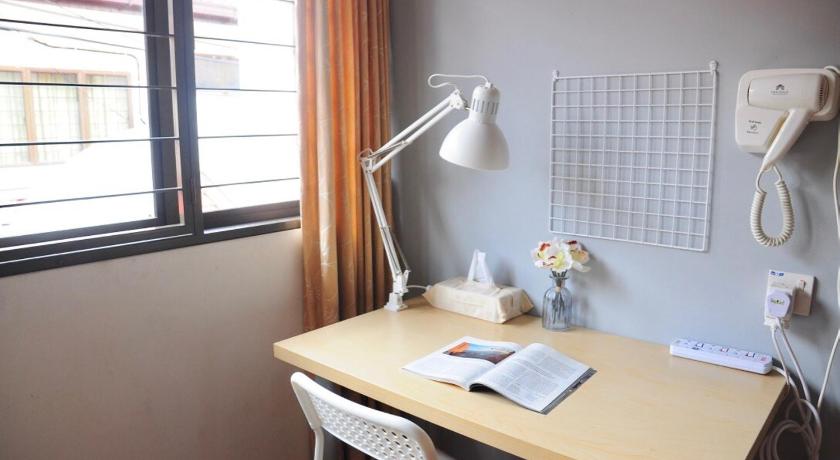 GRAYHAUS Guest House - image 12