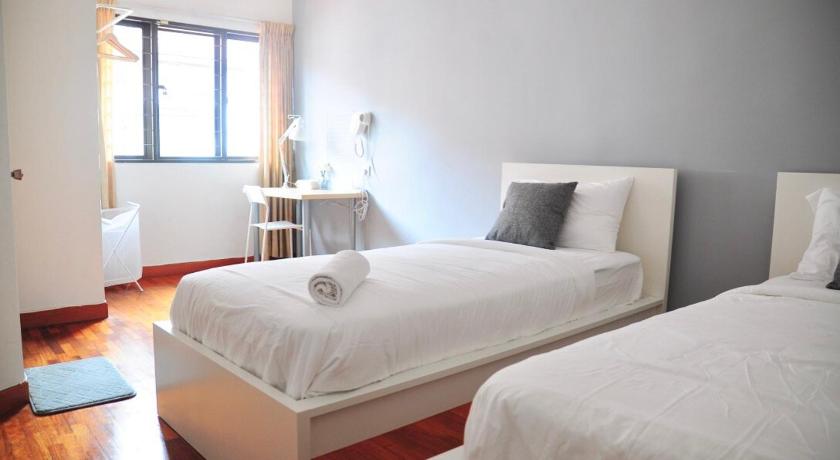 GRAYHAUS Guest House - image 13