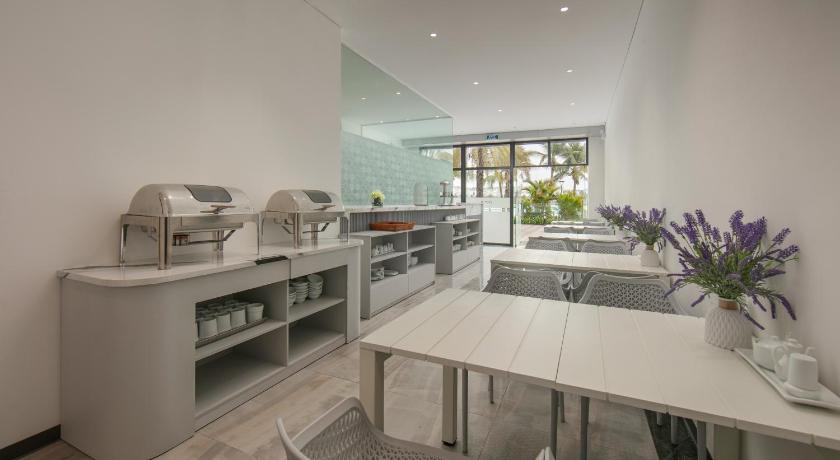 Hanoi PCA Hotel 2 - Vinhomes Ocean Park 3-Star Hotel pool