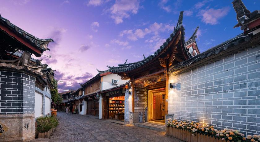 麗江 Lijiang MuYa Chinese Courtyard Hotel with Water View ホテル レストラン