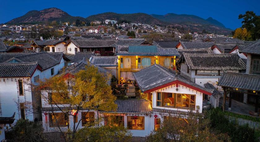 麗江 Lijiang MuYa Chinese Courtyard Hotel with Water View ホテル ロビー