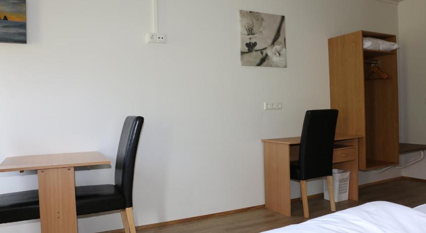 Image of Triple Room with Private Bathroom 10