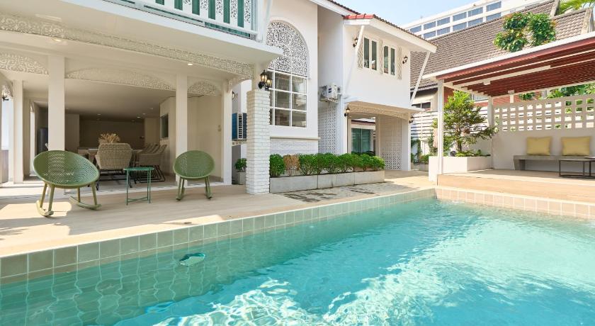 Luxury Pool Villa in the Heart of the Chiang Mai