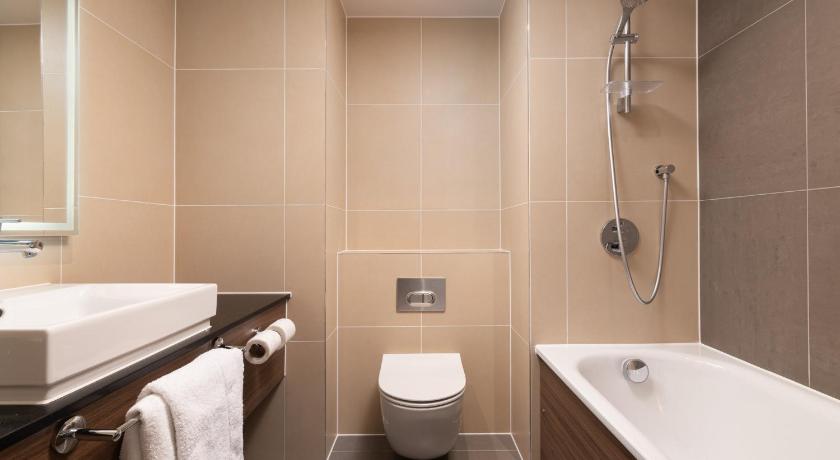 Image of Superior King Room - Non-Smoking 2