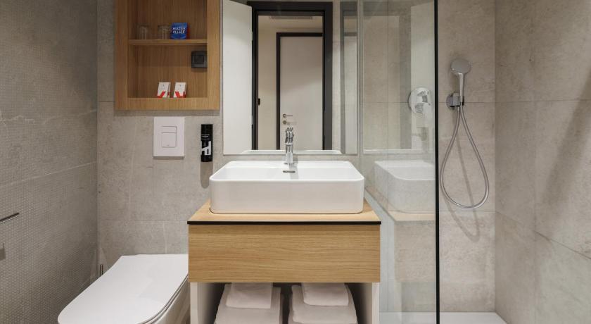 Image of Superior Suite 6