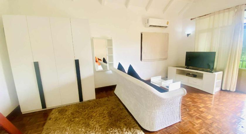 Image of Superior Bungalow 0