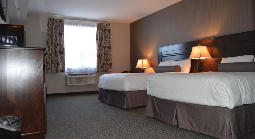 Cobble Creek Lodge photo