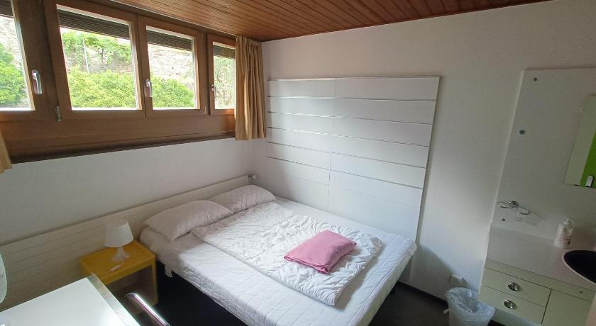 Image of Double or Twin Room with Shared Bathroom 2