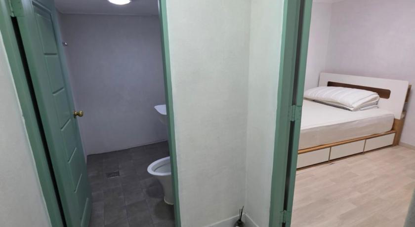 Incheon 경주펜션 Gyeongju Pension Hotel lobby