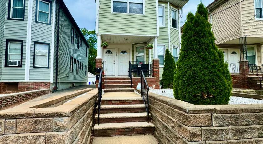 エリザベス (NJ) Private Cozy Apartment - Only 5 min Away from Newark Airport and 30 min to NYC 3つ星 宿泊施設 プール