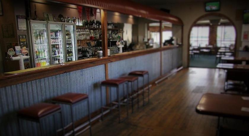 Corryong Hotel Motel photo