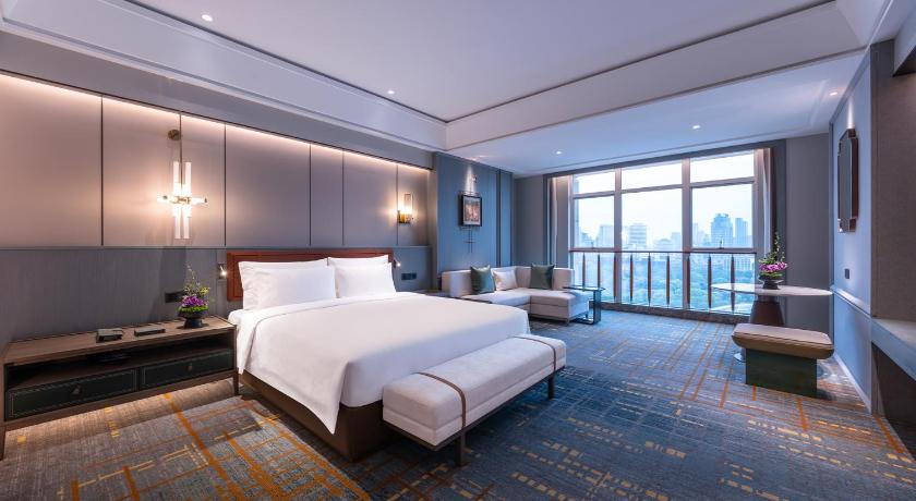 Image of Deluxe King Room 0