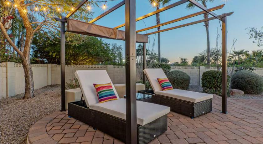 Phoenix Rooms at the Cactus Blossom- Scottsdale Accommodation pool